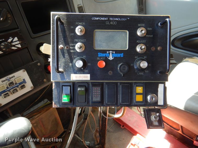 image for item DM1380 2004 International WorkStar 7400  Crew Cab dump truck