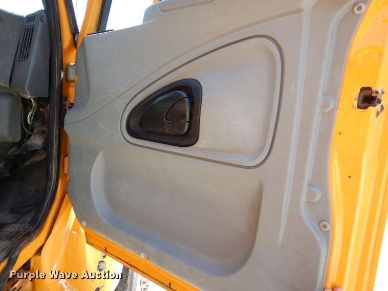 image for item DM1380 2004 International WorkStar 7400  Crew Cab dump truck