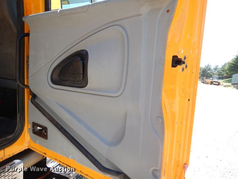 image for item DM1380 2004 International WorkStar 7400  Crew Cab dump truck