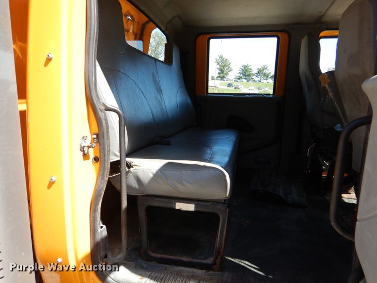 image for item DM1380 2004 International WorkStar 7400  Crew Cab dump truck