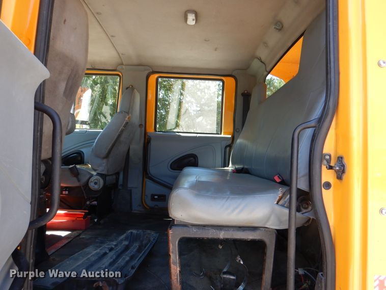 image for item DM1380 2004 International WorkStar 7400  Crew Cab dump truck