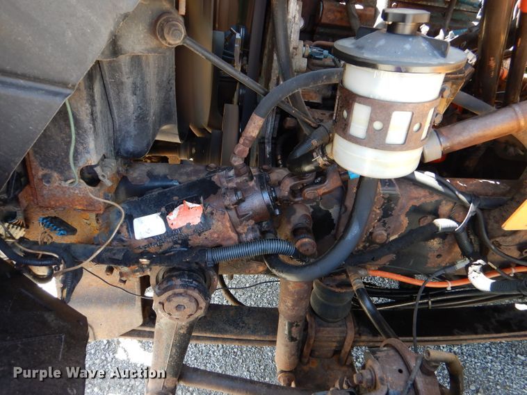 image for item DM1380 2004 International WorkStar 7400  Crew Cab dump truck