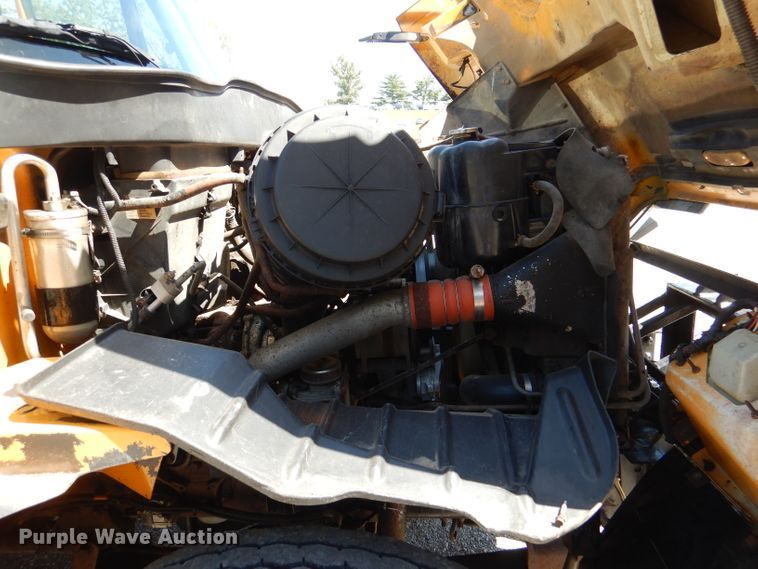 image for item DM1380 2004 International WorkStar 7400  Crew Cab dump truck