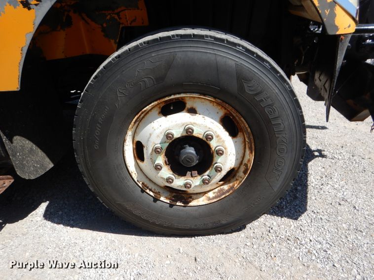 image for item DM1380 2004 International WorkStar 7400  Crew Cab dump truck