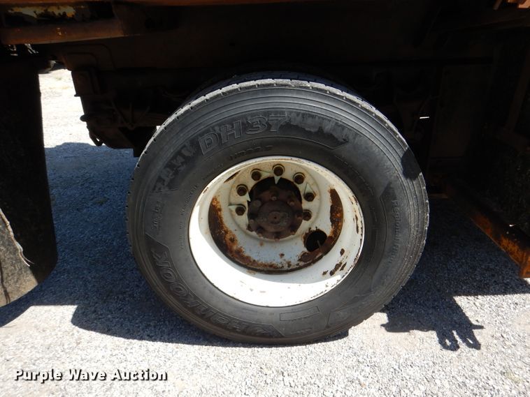 image for item DM1380 2004 International WorkStar 7400  Crew Cab dump truck