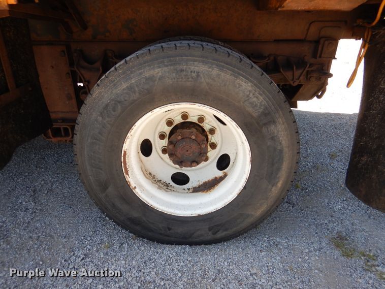 image for item DM1380 2004 International WorkStar 7400  Crew Cab dump truck