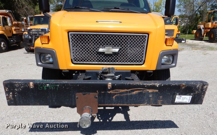 image for item DM1381 2004 Chevrolet C7500  oil distributor truck