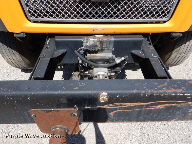 image for item DM1381 2004 Chevrolet C7500  oil distributor truck