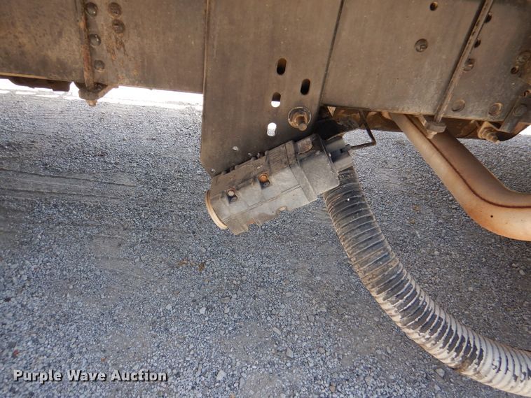 image for item DM1381 2004 Chevrolet C7500  oil distributor truck