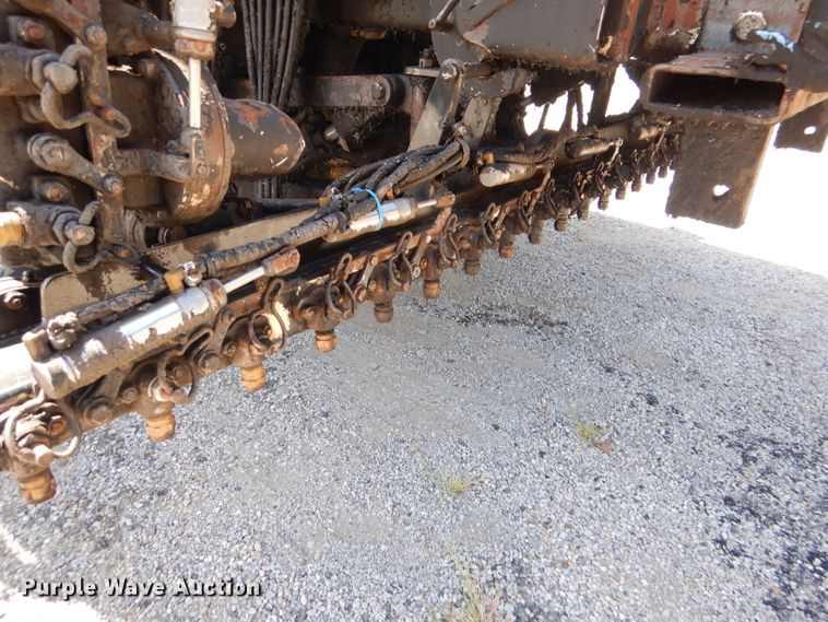 image for item DM1381 2004 Chevrolet C7500  oil distributor truck