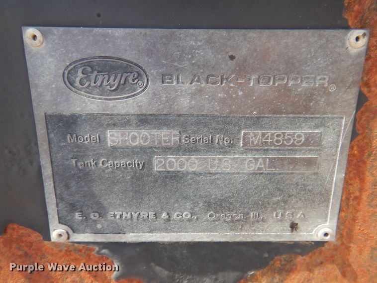 image for item DM1381 2004 Chevrolet C7500  oil distributor truck