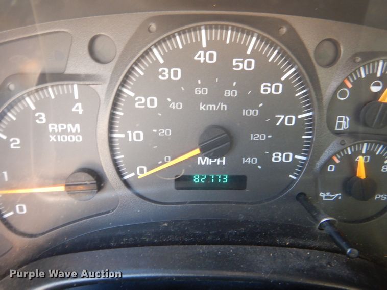 image for item DM1381 2004 Chevrolet C7500  oil distributor truck