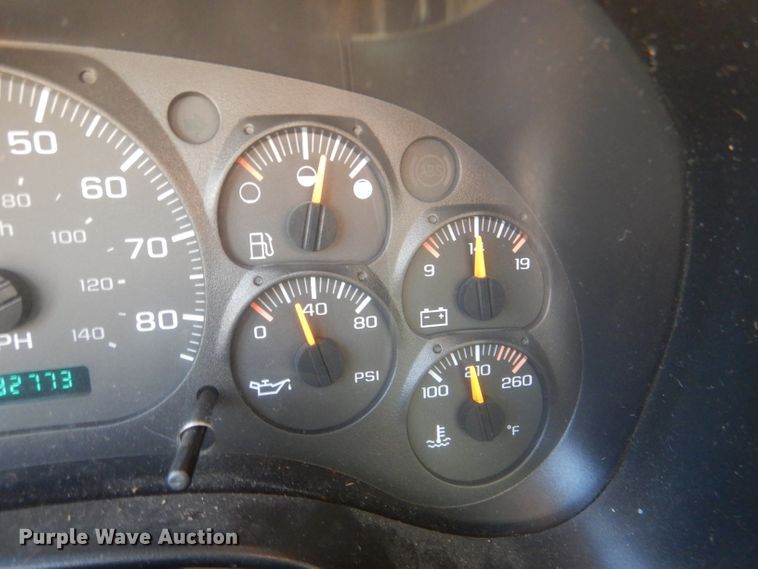 image for item DM1381 2004 Chevrolet C7500  oil distributor truck