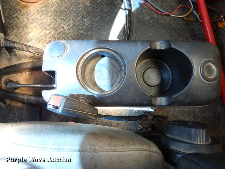 image for item DM1381 2004 Chevrolet C7500  oil distributor truck