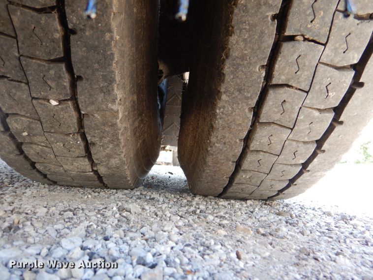 image for item DM1381 2004 Chevrolet C7500  oil distributor truck