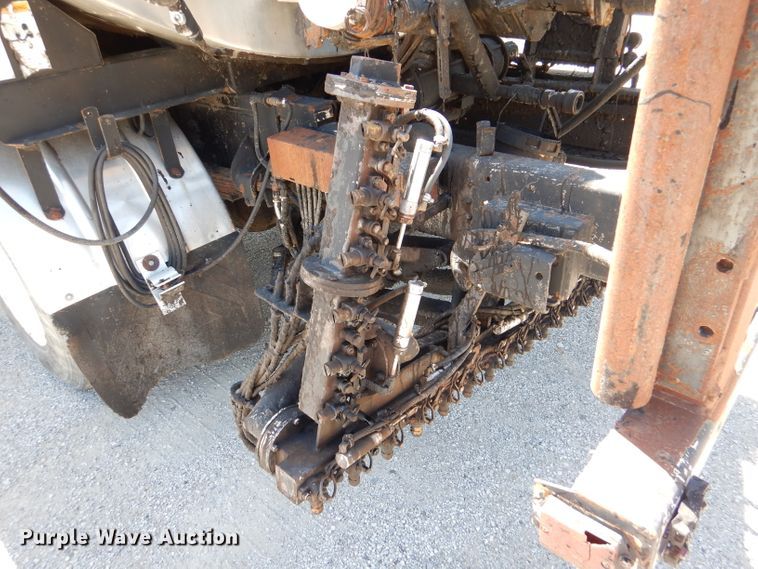 image for item DM1382 2004 Chevrolet C7500  oil distributor truck