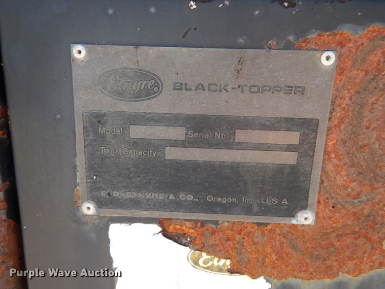 image for item DM1382 2004 Chevrolet C7500  oil distributor truck