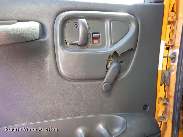 image for item DM1382 2004 Chevrolet C7500  oil distributor truck