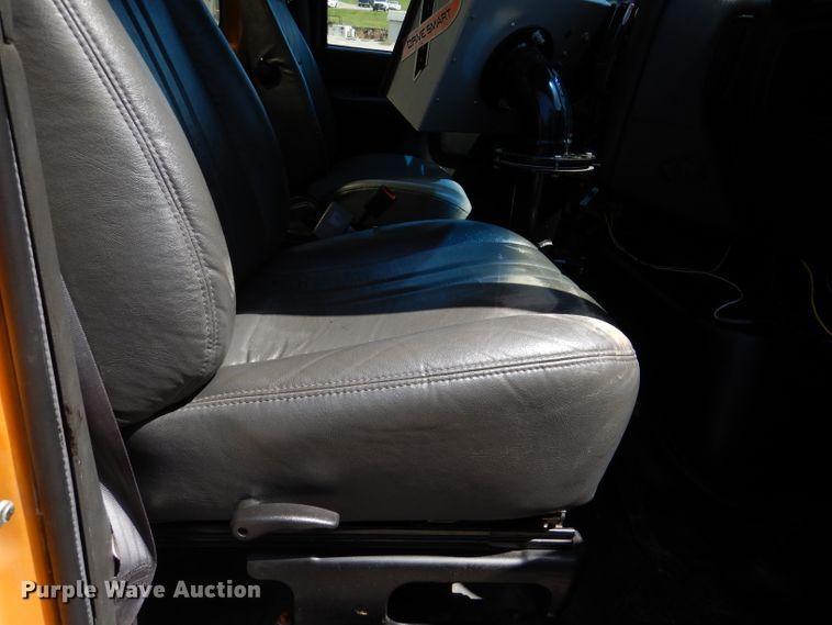 image for item DM1382 2004 Chevrolet C7500  oil distributor truck