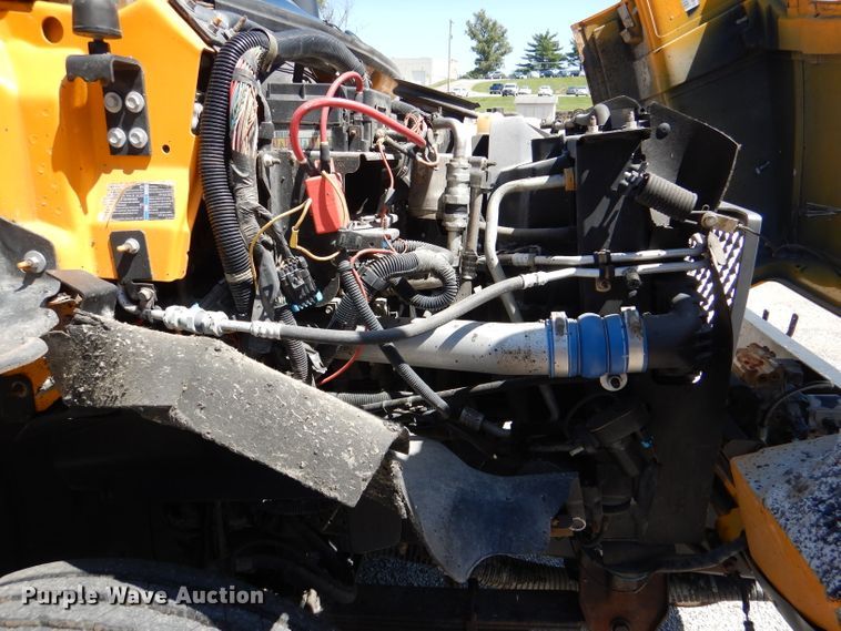 image for item DM1382 2004 Chevrolet C7500  oil distributor truck