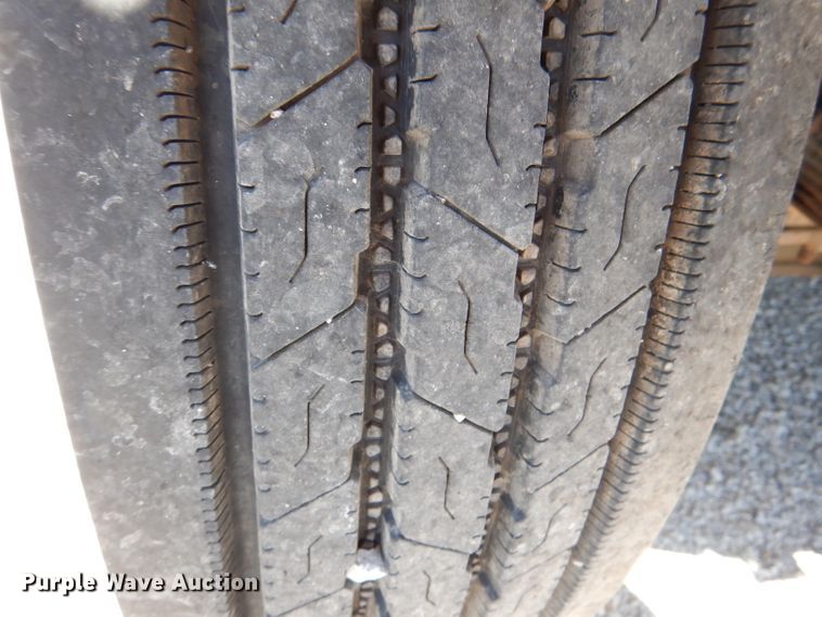 image for item DM1382 2004 Chevrolet C7500  oil distributor truck