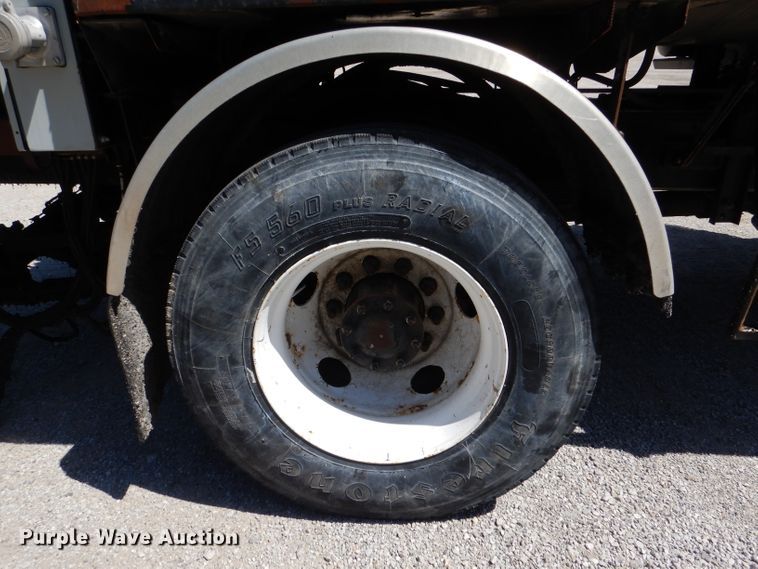 image for item DM1382 2004 Chevrolet C7500  oil distributor truck