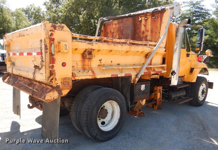 image for item DM1383 2005 International WorkStar 7400  dump truck