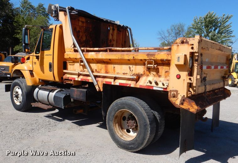image for item DM1383 2005 International WorkStar 7400  dump truck
