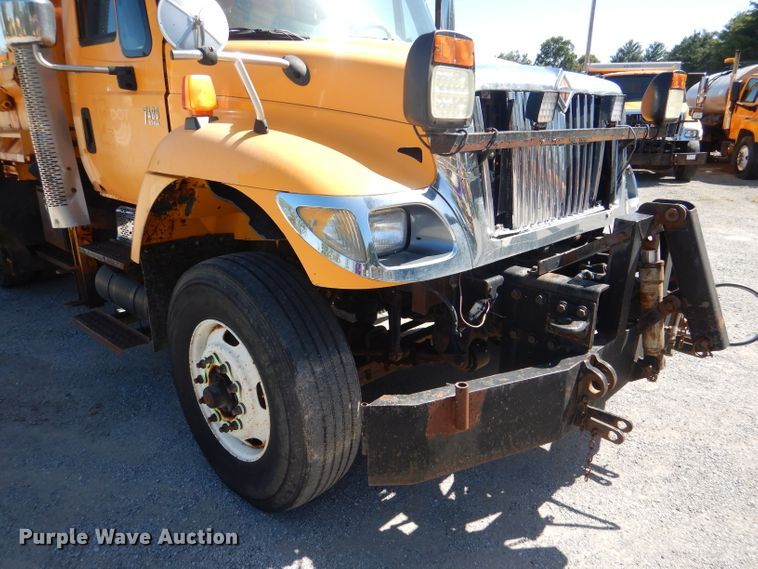 image for item DM1383 2005 International WorkStar 7400  dump truck