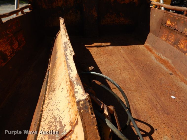 image for item DM1383 2005 International WorkStar 7400  dump truck