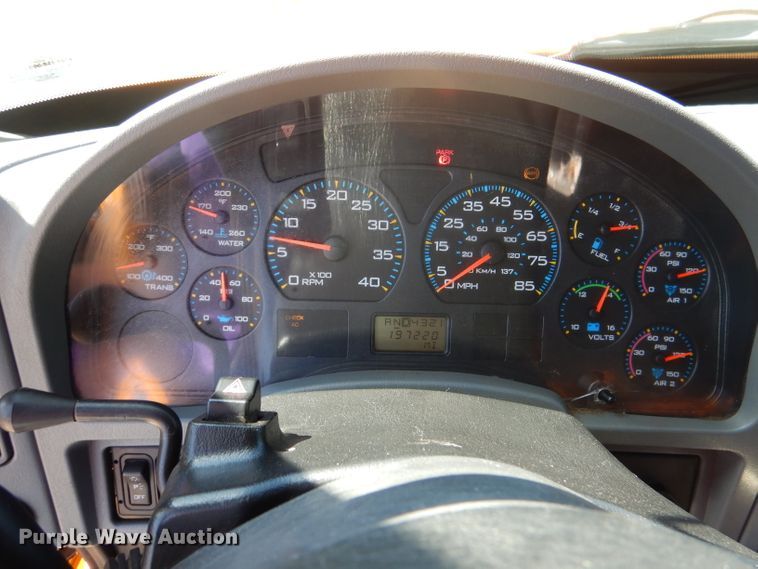 image for item DM1383 2005 International WorkStar 7400  dump truck