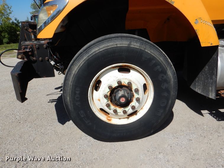 image for item DM1383 2005 International WorkStar 7400  dump truck