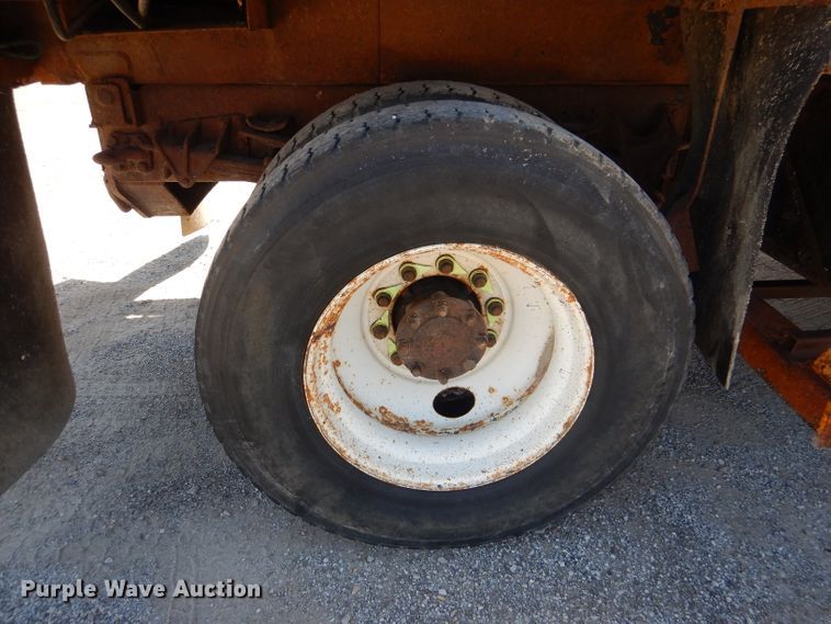 image for item DM1383 2005 International WorkStar 7400  dump truck