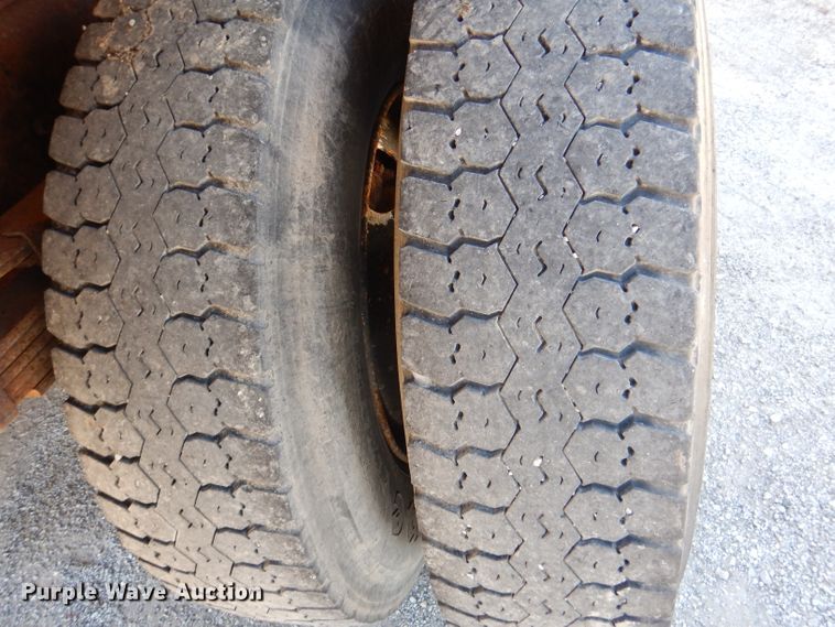 image for item DM1383 2005 International WorkStar 7400  dump truck