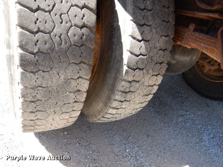 image for item DM1383 2005 International WorkStar 7400  dump truck