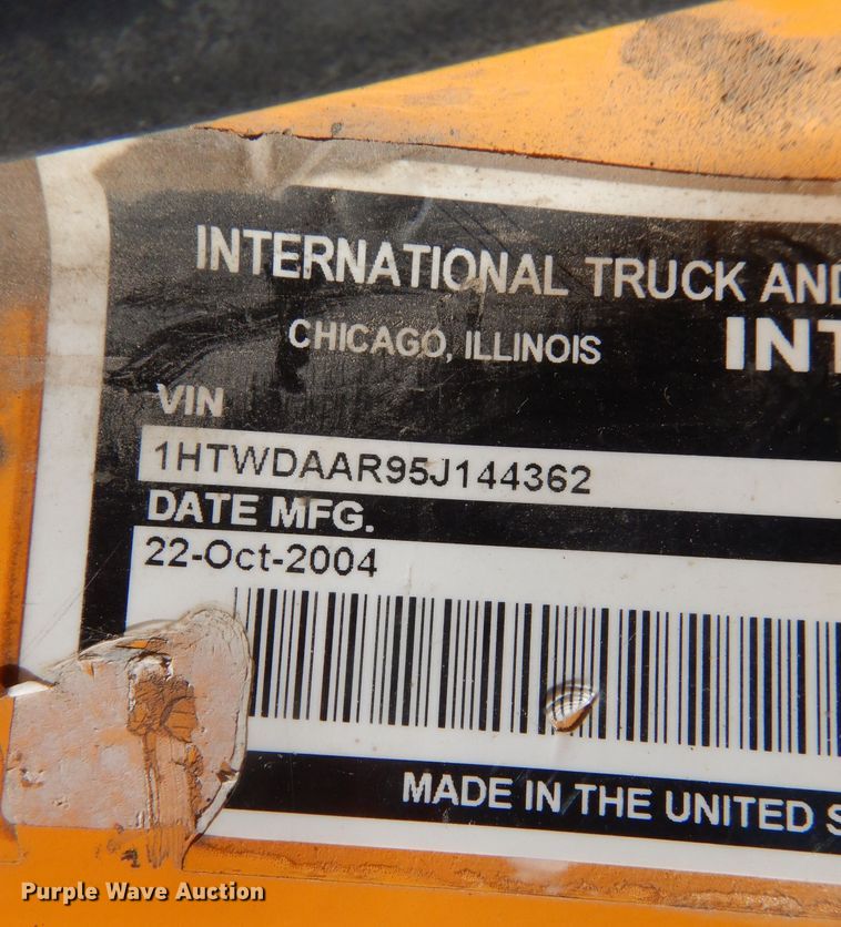 image for item DM1383 2005 International WorkStar 7400  dump truck