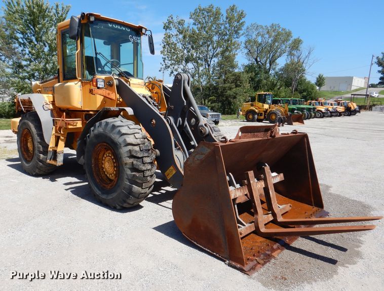 image for item DM1384 2004 Volvo L70E  wheel loader