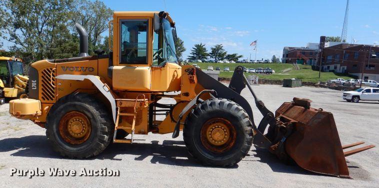 image for item DM1384 2004 Volvo L70E  wheel loader