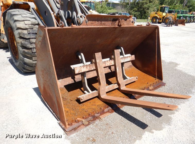 image for item DM1384 2004 Volvo L70E  wheel loader