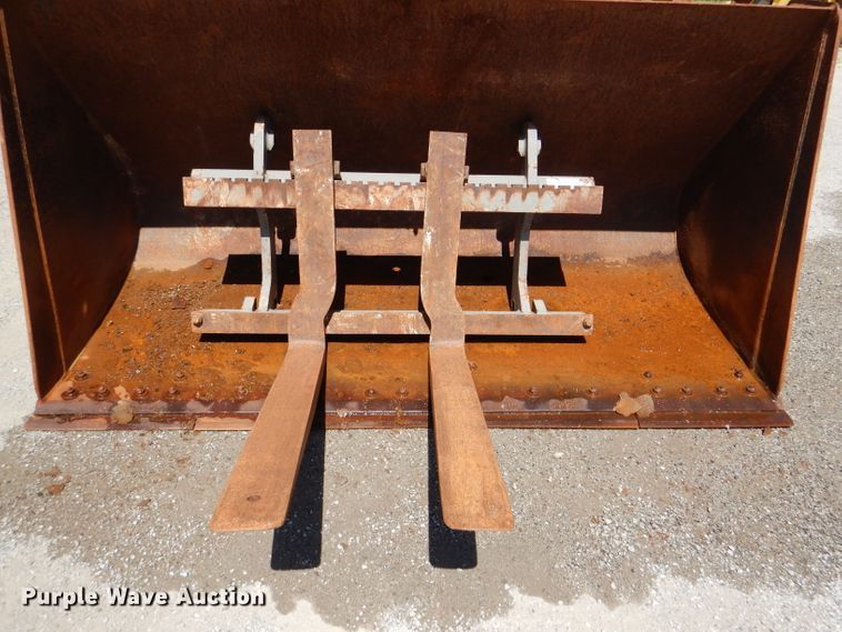 image for item DM1384 2004 Volvo L70E  wheel loader