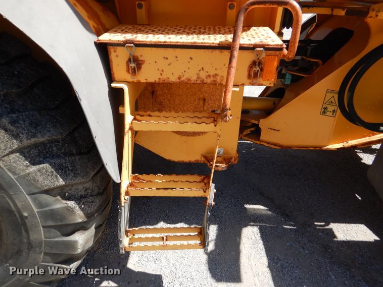 image for item DM1384 2004 Volvo L70E  wheel loader