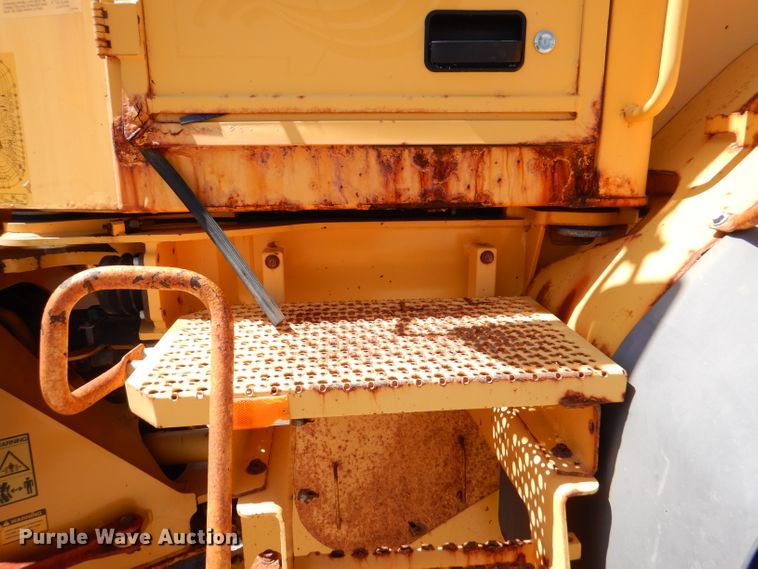 image for item DM1384 2004 Volvo L70E  wheel loader