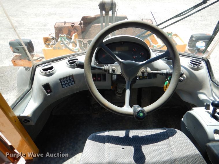 image for item DM1384 2004 Volvo L70E  wheel loader