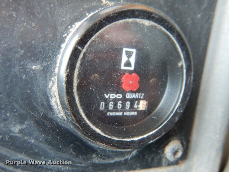 image for item DM1384 2004 Volvo L70E  wheel loader