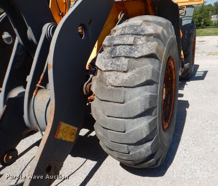 image for item DM1384 2004 Volvo L70E  wheel loader
