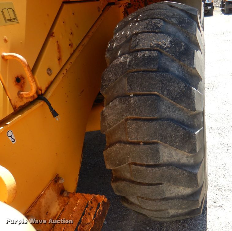 image for item DM1384 2004 Volvo L70E  wheel loader