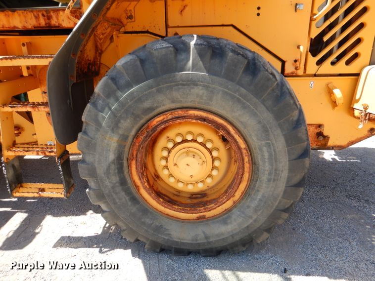 image for item DM1384 2004 Volvo L70E  wheel loader