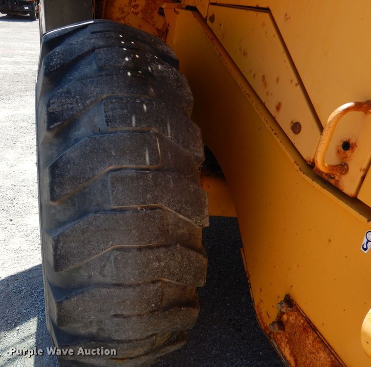 image for item DM1384 2004 Volvo L70E  wheel loader