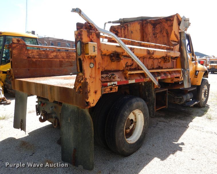 image for item DM1385 2006 International WorkStar 7400  dump truck
