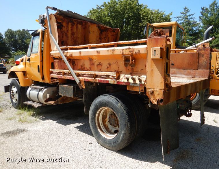 image for item DM1385 2006 International WorkStar 7400  dump truck